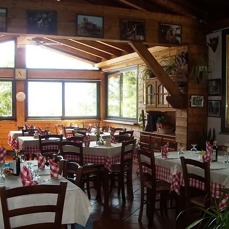 Trattoria Al Grottino Con Alloggio 宾馆 *